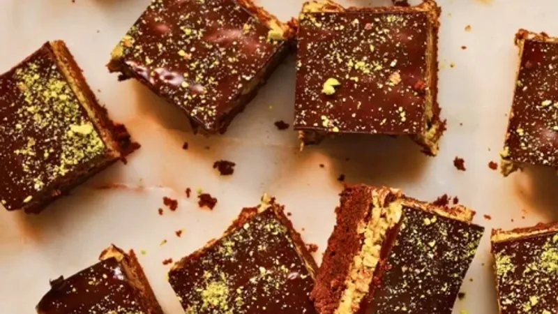 Dubai-Style Chocolate Brownies