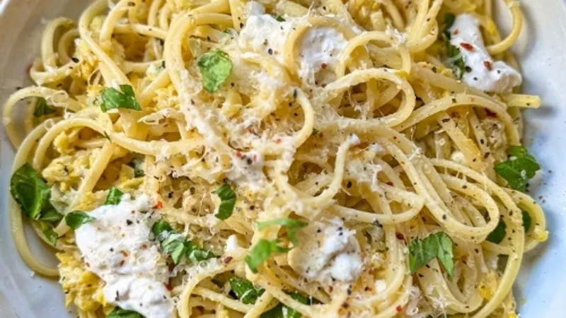 Burrata, Courgette, Spinach, Burrata and Olive Pasta